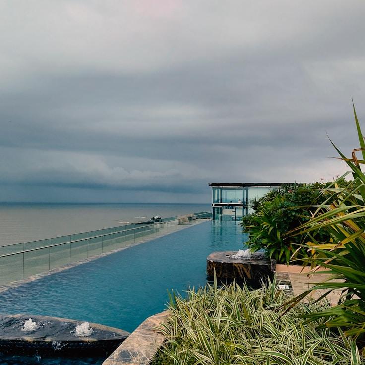 Family terraces and cafés for calm evenings in Mountain View